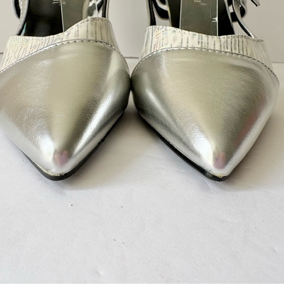 🎁5/$25 Kay Green Silver Double Buckle Pointed Toe Flared Heel Shoes - Picture 4 of 9